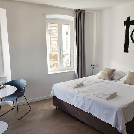 Nik Studio Apartments Pula Exterior photo