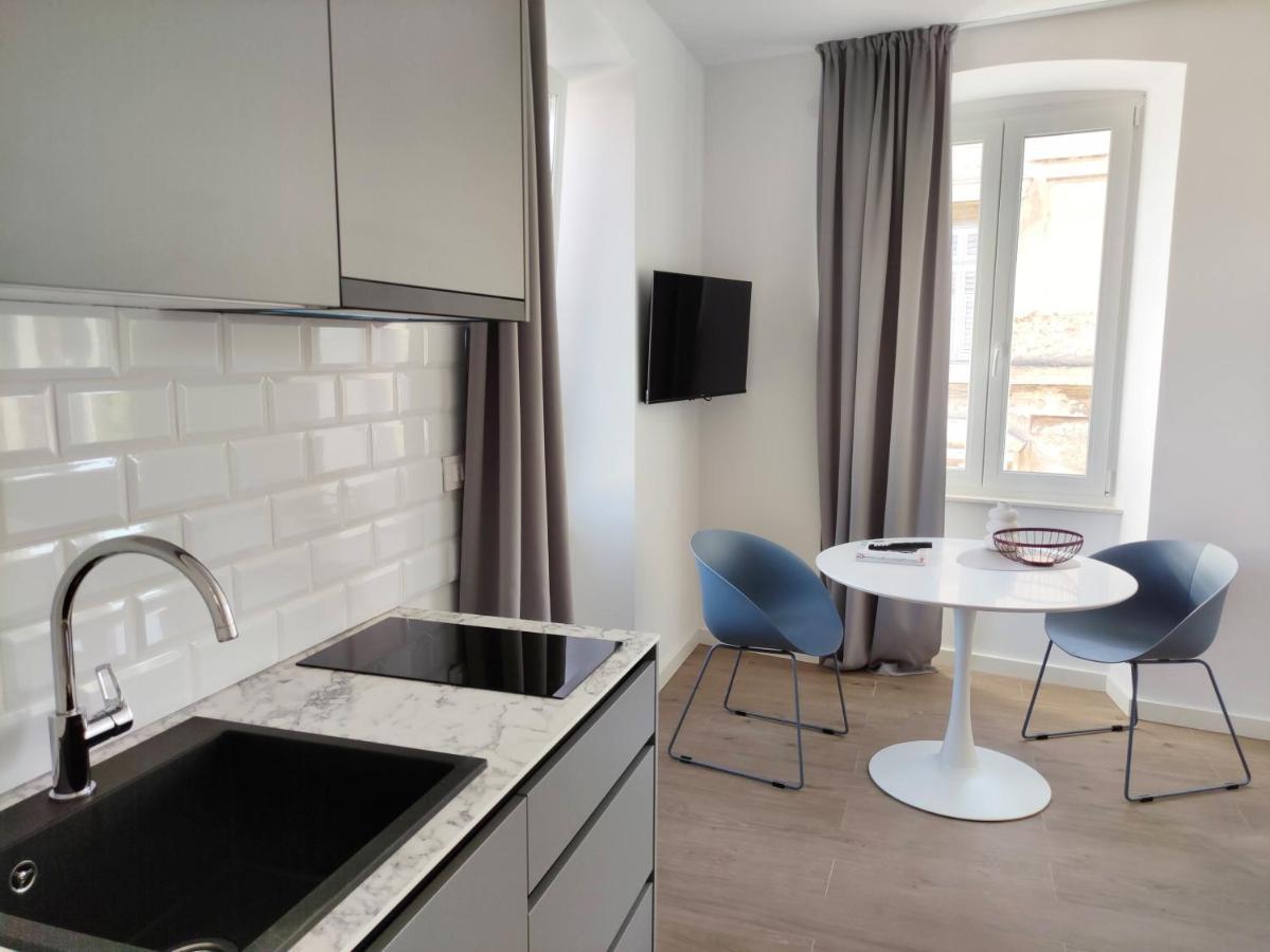 Nik Studio Apartments Pula Exterior photo